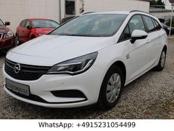 Weiß Gebraucht 2016 Opel Astra Selection Kombi | 6.950 € (Guter Preis)