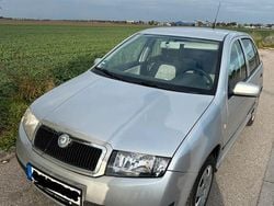 Silber Gebraucht 2003 Skoda Fabia Elegance Kombi | 2.200 € (Fairer Preis)