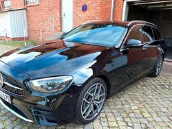 Schwarz/baltic black Gebraucht 2021 Mercedes E300 AMG Kombi | 33.800 € (Guter Preis)
