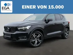 Schwarz metallic Gebraucht 2022 Volvo XC40 R-Design SUV | 35.480 € (Guter Preis)
