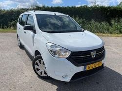 Weiß Gebraucht 2022 Dacia Lodgy Essentiel Van / Kleinbus | 11.373 € (Guter Preis)