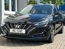 Schwarz Gebraucht 2023 Hyundai i30 Trend Kombi | 15.990 € (Guter Preis)