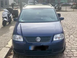 Blau Gebraucht 2006 VW Touran Van / Kleinbus | 1.600 € (Guter Preis)