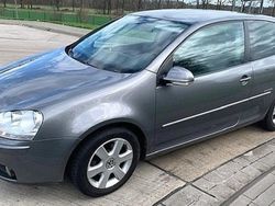 Silber Gebraucht 2008 VW Golf V United Limousine | 3.898 € (Teuer)