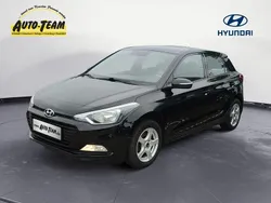 Schwarz Gebraucht 2017 Hyundai i20 Classic Kleinwagen | 8.680 € (Fairer Preis)