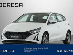 Weiß Neu 2025 Hyundai i20 Trend Limousine | 20.724 € (Fairer Preis)