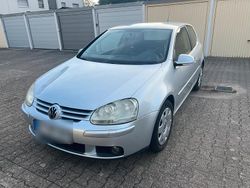 Silber Gebraucht 2007 VW Golf V Kleinwagen | 2.000 € (Guter Preis)