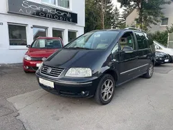 Schwarz Gebraucht 2003 VW Sharan Highline Van / Kleinbus | 3.850 €