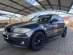 Grau Gebraucht 2006 BMW 118 Kleinwagen | 2.700 € (Guter Preis)