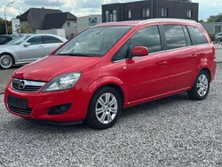 Rot Gebraucht 2011 Opel Zafira Innovation Van / Kleinbus | 4.590 € (Guter Preis)
