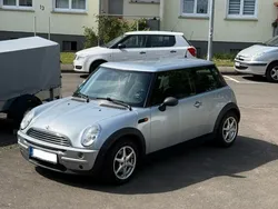 Silber Gebraucht 2002 Mini ONE Kleinwagen | 2.000 €