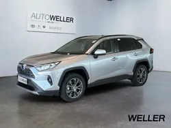 Lichtsilber metallic Gebraucht 2024 Toyota RAV4 Hybrid Team SUV | 39.470 € (Guter Preis)