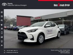 Weiß Neu 2025 Toyota Yaris Hybrid Business Edition Limousine | 24.299 € (Fairer Preis)