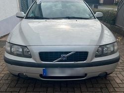 Silber Gebraucht 2001 Volvo S60 Limousine | 2.350 € (Guter Preis)