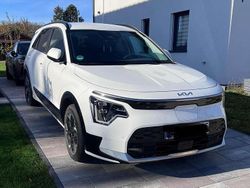 Weiß Gebraucht 2023 Kia e-Niro Inspiration SUV | 28.900 € (Fairer Preis)