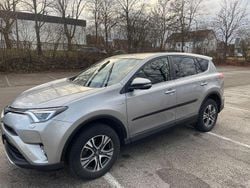 Silber Gebraucht 2018 Toyota RAV4 Team SUV | 20.800 € (Fairer Preis)
