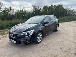 Schwarz Gebraucht 2016 Renault Mégane III Experience Limousine | 10.500 € (Etwas zu teuer)