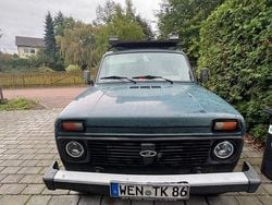 Grün Gebraucht 2009 Lada niva SUV | 1.900 € (Superpreis)
