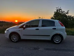 Weiß Gebraucht 2017 Fiat Punto Kleinwagen | 5.000 € (Fairer Preis)