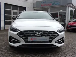 Weiß Gebraucht 2024 Hyundai i30 GO! Kombi | 22.500 € (Guter Preis)