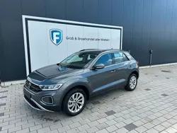 Grau Gebraucht 2023 VW T-Roc Life SUV | 27.900 € (Superpreis)