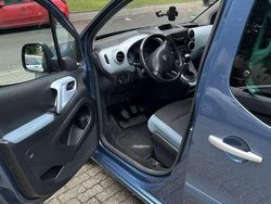 Blau Gebraucht 2014 Citroën Berlingo SELECTION Van / Kleinbus | 8.199 € (Fairer Preis)