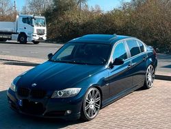 Blau Gebraucht 2009 BMW 325 Limousine | 8.950 € (Etwas zu teuer)