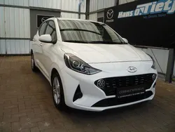 Weiß Gebraucht 2022 Hyundai i10 Edition 30 Kleinwagen | 12.680 € (Fairer Preis)