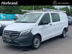 Weiss Gebraucht 2021 Mercedes Vito Van / Kleinbus | 34.903 € (Teuer)