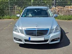 Grau Gebraucht 2011 Mercedes E300 Kombi | 8.600 € (Superpreis)