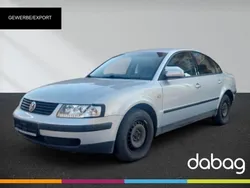 Silber Gebraucht 1997 VW Passat Limousine | 799 € (Guter Preis)