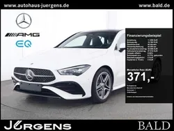 Weiß Gebraucht 2024 Mercedes CLA250 Shooting Brake AMG Kombi | 38.250 € (Superpreis)