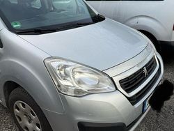 Silber Gebraucht 2017 Peugeot Partner Tepee Van / Kleinbus | 6.200 € (Guter Preis)