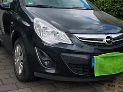 Schwarz Gebraucht 2013 Opel Corsa Kleinwagen | 3.100 € (Guter Preis)