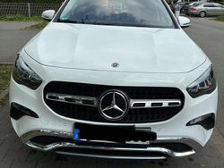 Weiß Gebraucht 2023 Mercedes GLA200 Advanced SUV | 39.000 € (Fairer Preis)