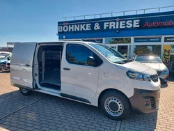 Weiß Gebraucht 2024 Opel Vivaro Edition Van | 19.799 € (Superpreis)