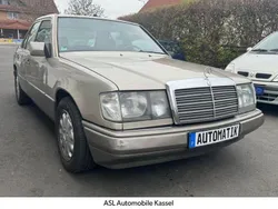 Grau Gebraucht 1989 Mercedes E300 Limousine | 4.999 €