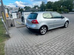 Silber Gebraucht 2007 VW Golf V Kleinwagen | 2.100 € (Fairer Preis)