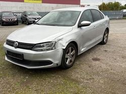 Silber Gebraucht 2012 VW Jetta Comfortline Limousine | 4.300 € (Fairer Preis)
