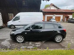 Schwarz Gebraucht 2012 Opel Astra Limousine | 5.700 € (Fairer Preis)