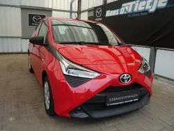 Rot Gebraucht 2021 Toyota Aygo X-play Kleinwagen | 10.990 € (Fairer Preis)