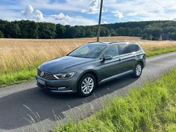 Grau Gebraucht 2016 VW Passat Kombi | 16.600 € (Fairer Preis)