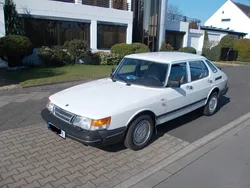 Weiß Gebraucht 1987 Saab 900 Kleinwagen | 8.500 €
