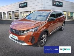 Braun Gebraucht 2023 Peugeot 5008 Allure Van / Kleinbus | 24.780 € (Guter Preis)