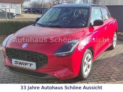 Rot Neu 2025 Suzuki Swift Comfort Limousine | 23.900 €
