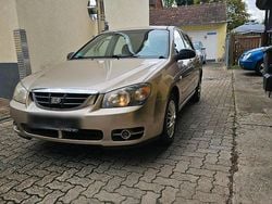 Gold Gebraucht 2004 Kia Cerato LX Kleinwagen | 1.350 € (Fairer Preis)