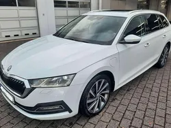 Bila moon/moon white Gebraucht 2021 Skoda Octavia Style Kombi | 23.500 € (Guter Preis)