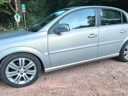 Andere farben Gebraucht 2005 Opel Vectra Limousine | 1.900 € (Fairer Preis)