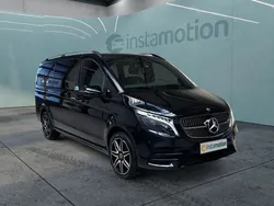 Schwarz Gebraucht 2024 Mercedes V300 Van / Kleinbus | 82.000 €