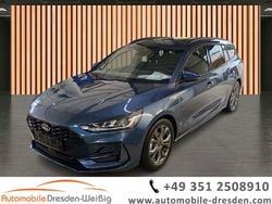 Blau Gebraucht 2024 Ford Focus ST-Line X Limousine | 23.980 € (Superpreis)